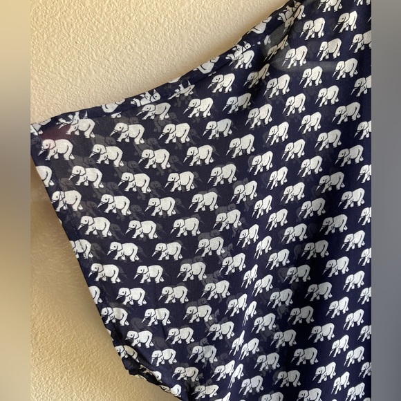 CAbi NWOT #5345 Parade Blouse, size small - Picture 4 of 8